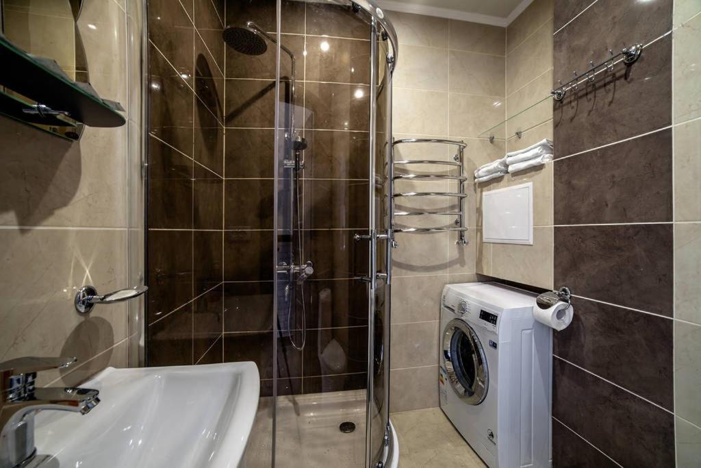 Romantic Apartments - Центр Львова , З Видом На Місто Екстериор снимка