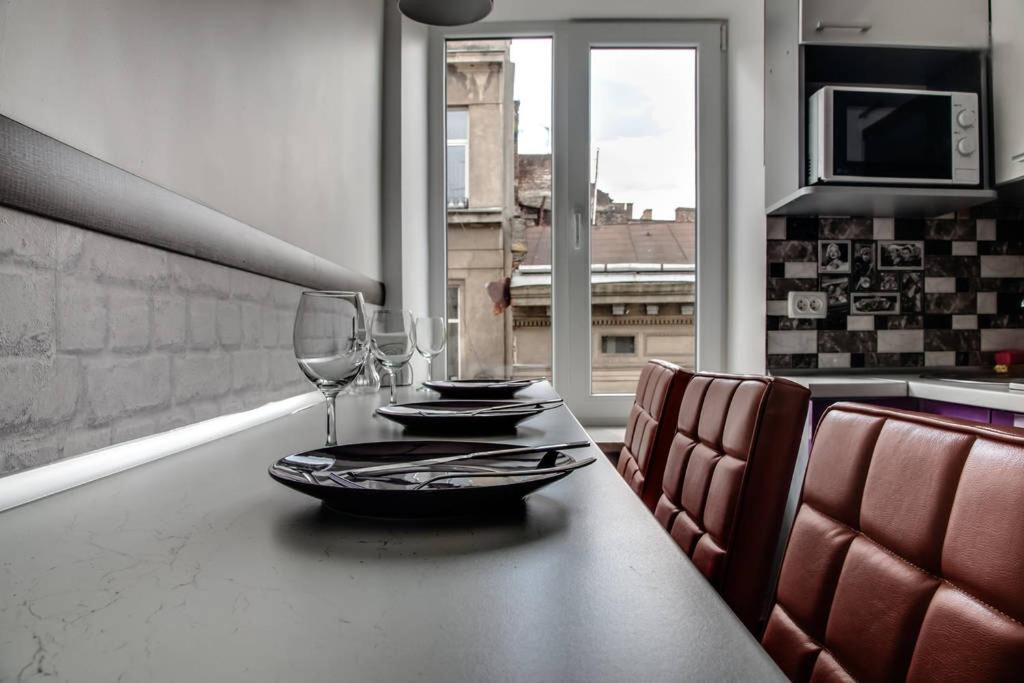 Romantic Apartments - Центр Львова , З Видом На Місто Екстериор снимка